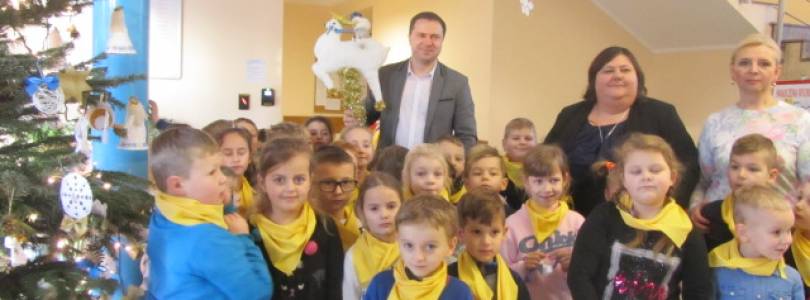 Zdjęcie główne aktualności Świąteczna choinka