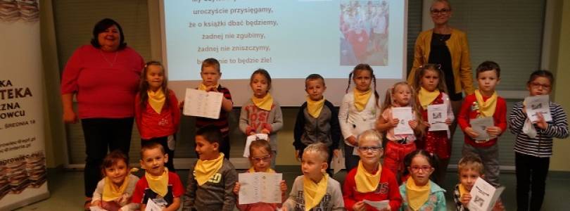 Zdjęcie główne aktualności Pasowanie na Czytelnika