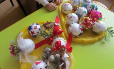 Zdjęcie aktualności Powiatowy konkurs na ,,Świąteczną Bombkę’’