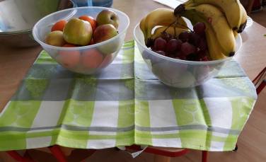 Zdjęcie aktualności Sałatka owocowa