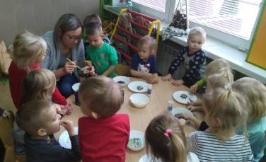 Zdjęcie aktualności Świąteczne wypieki u Krasnoludków