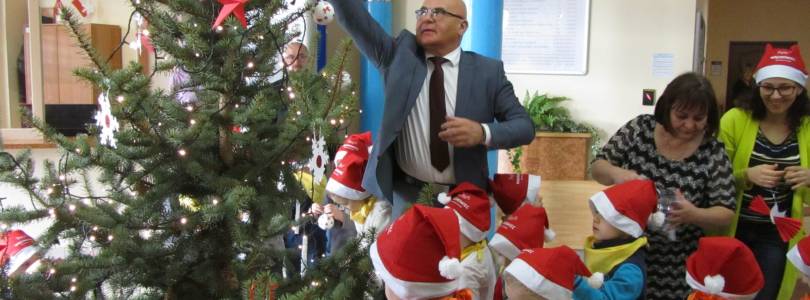 Zdjęcie główne aktualności Świąteczne kolędowanie w Urzędzie Miejskim