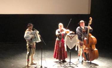 Zdjęcie aktualności Góralska kapela ,,Karpati'