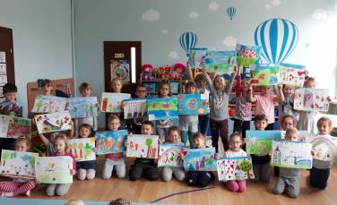 Zdjęcie aktualności Konkurs plastyczny:,, Mama, Tata i Ja’’