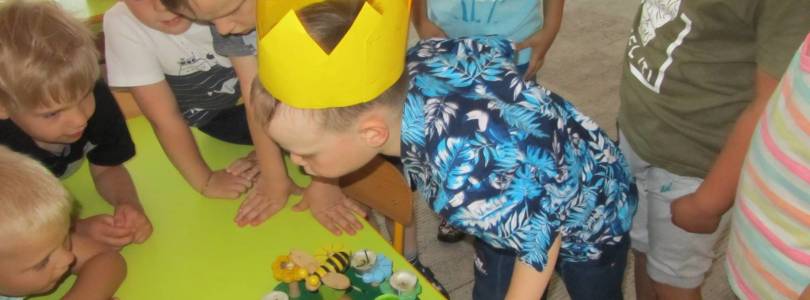 Zdjęcie główne aktualności Urodziny w grupie Biedroneczek