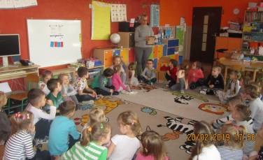 Zdjęcie aktualności W dawnych czasach - zajęcia koleżeńskie