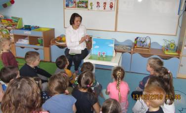 Zdjęcie aktualności Zajęcia koleżeńskie w grupie Małych Podróżników.