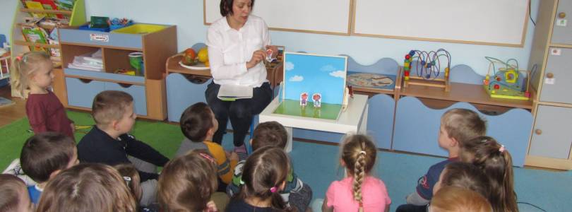 Zdjęcie główne aktualności Zajęcia koleżeńskie w grupie Małych Podróżników.