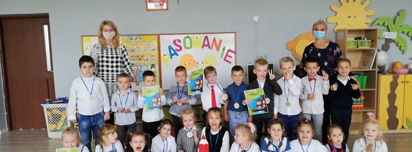 Zdjęcie główne aktualności Pasowanie w grupie ,,Małych Przyrodników''