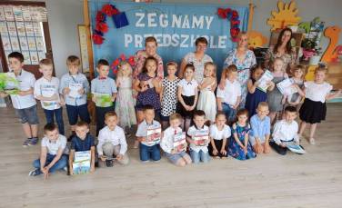 Zdjęcie aktualności Koniec roku szkolnego - Mali Przyrodnicy 