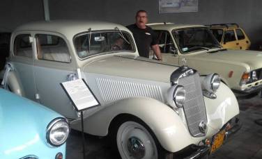 Zdjęcie aktualności Magazyn Wystawowy Polskiej Motoryzacji - wycieczka