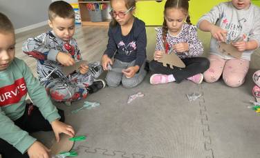 Zdjęcie aktualności Dzień Jeża w grupie ,,Pracowitych Pszczółek''