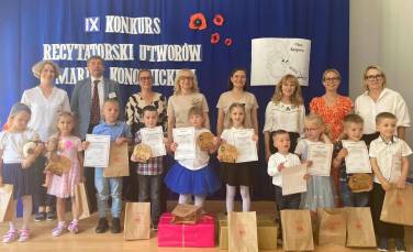 Zdjęcie aktualności MIĘDZYPRZEDSZKOLNY KONKURS RECYTATORSKI