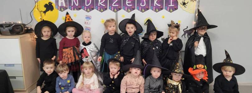 Zdjęcie główne aktualności Andrzejki z rodzicami Krasnoludki