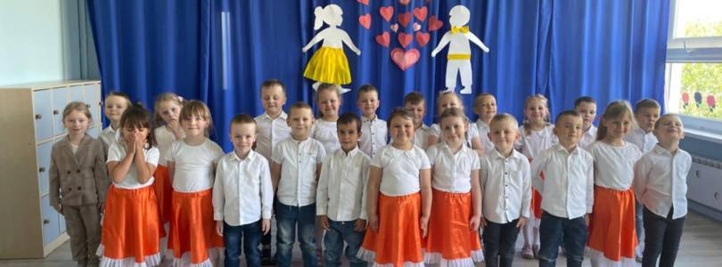 Zdjęcie główne aktualności Dzień Mamy i Taty w przedszkolu