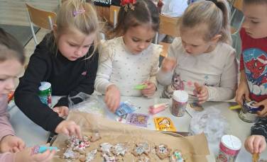 Zdjęcie aktualności Pieczenie pierników