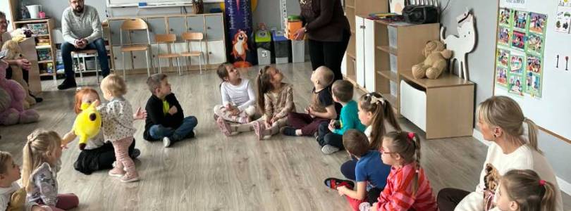 Zdjęcie główne aktualności Zajęcia z rodzicami- Mali Przyrodnicy 