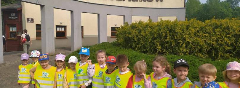 Zdjęcie główne aktualności Wycieczka do Zaurolandii w Rogowie 