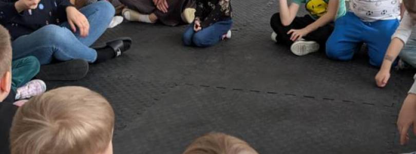 Zdjęcie główne aktualności Zajęcia z psychologiem- Mali Odkrywcy 